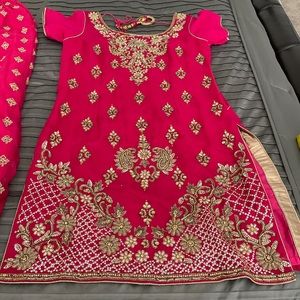 Hot pink Sahara Indian outfit